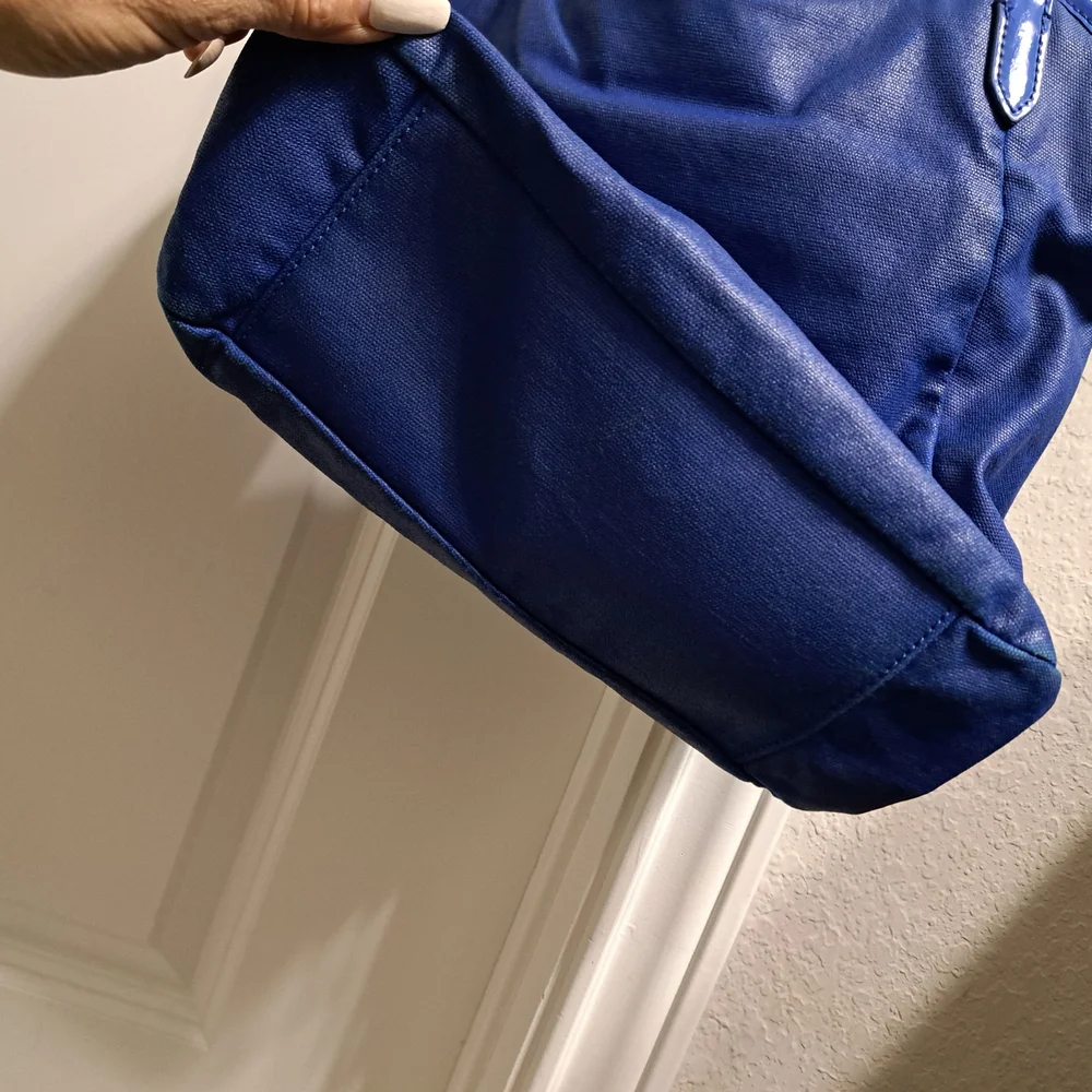 TB Blue Tote Bag - Picture 2 of 10